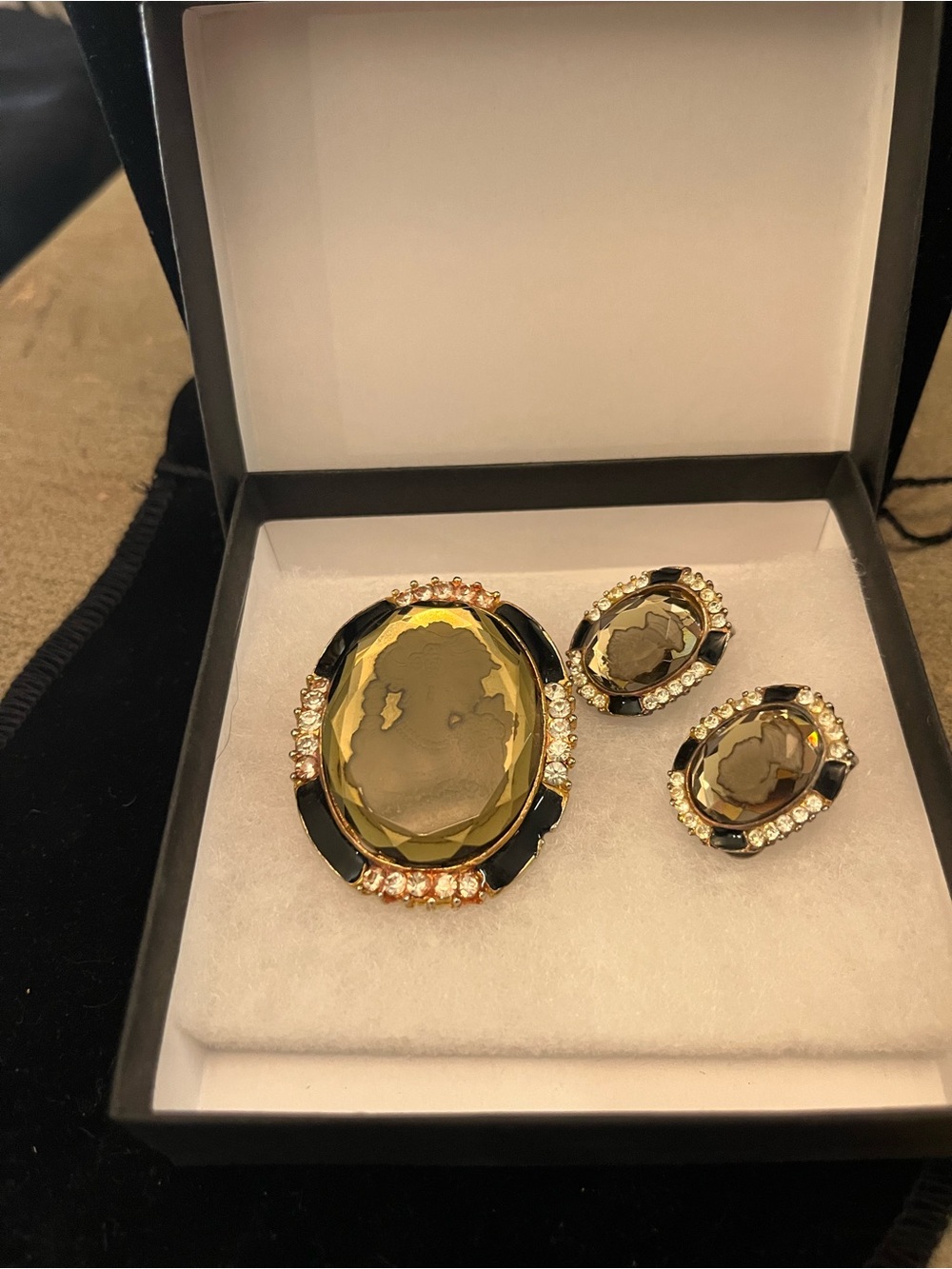 Gold-Tone Olive Glass Oval Brooch and Earring Set